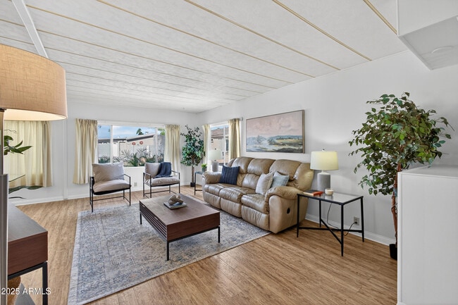 Building Photo - 5807 E Leonora St