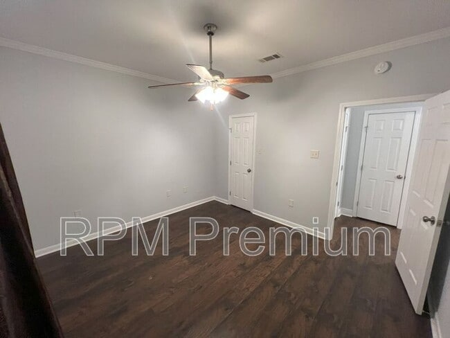 Building Photo - 7850 Greenwell St