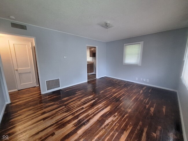 Building Photo - 2222 Groff Ave