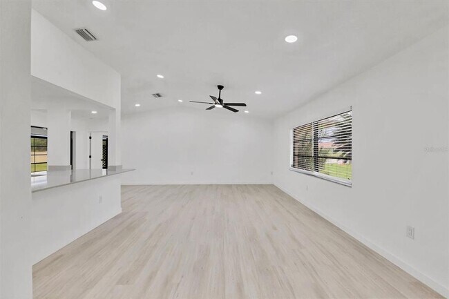 Building Photo - 948 Andrews Ave NW