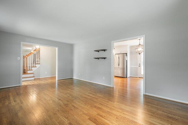 Building Photo - 1041 Warminster Dr