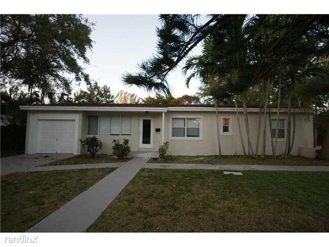 Building Photo - 5759 SW 61st St