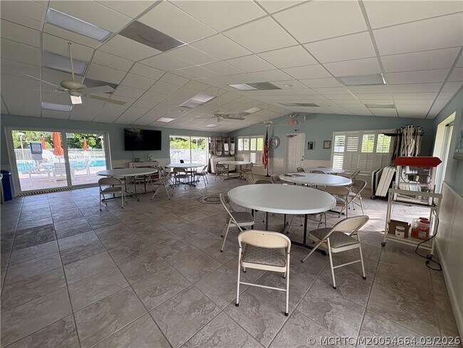 Building Photo - 4492 NE Ocean Blvd