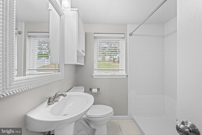 Building Photo - 3 Buttonwood Ave