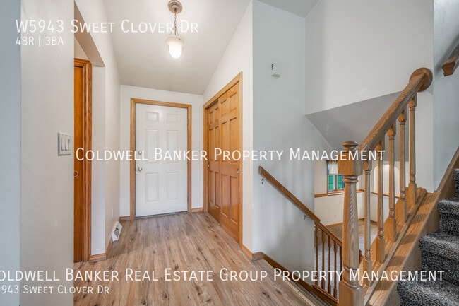 Building Photo - W5943 Sweet Clover Dr