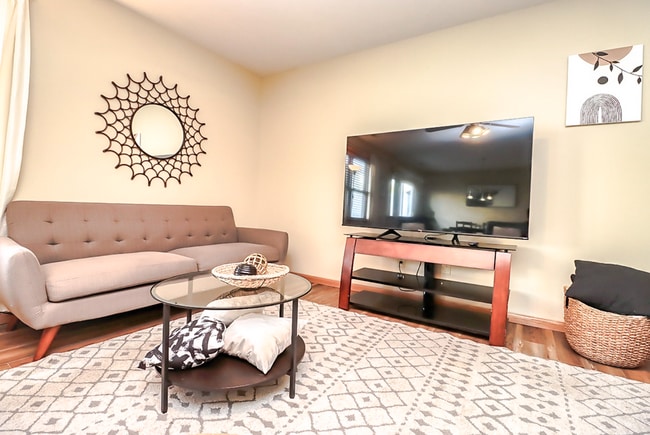 Building Photo - 3530 McLaughlin Dr