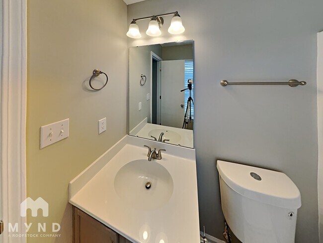 Building Photo - 11550 Stewarts Crossing Dr