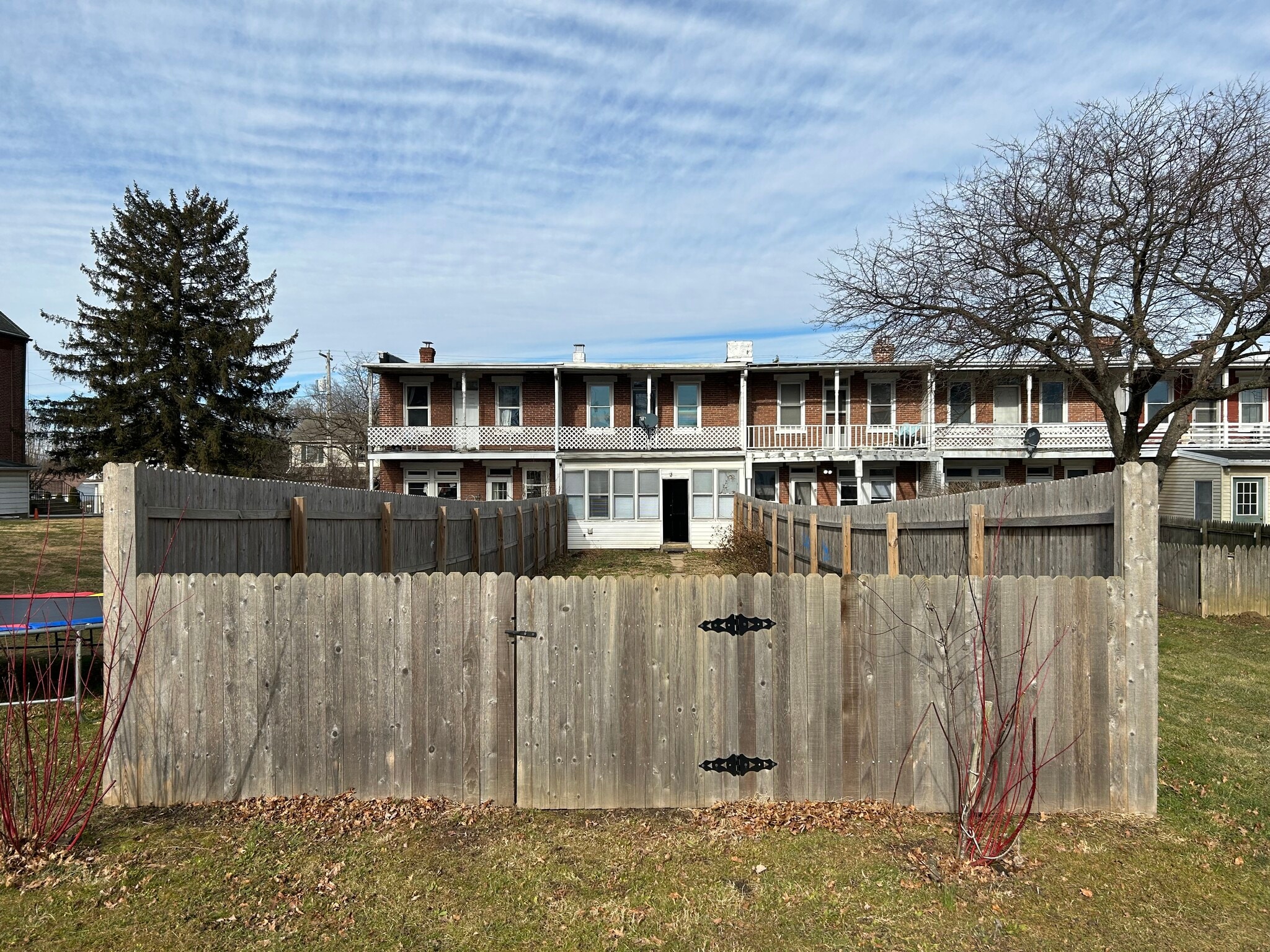 Building Photo - 19 E 3rd St