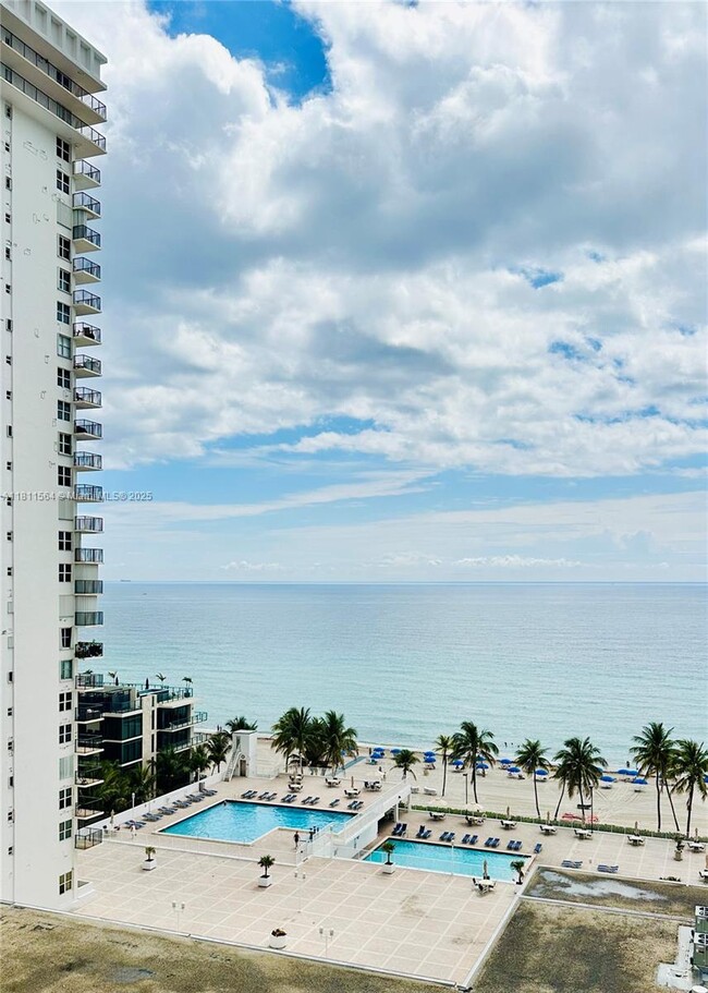 Building Photo - 2401 S Ocean Dr