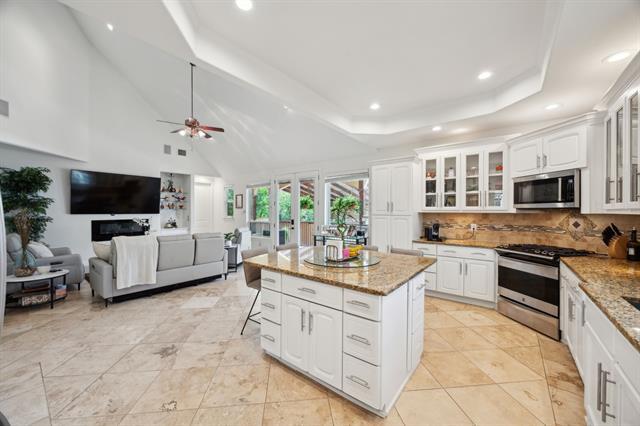Building Photo - 8525 Briarwood Ln
