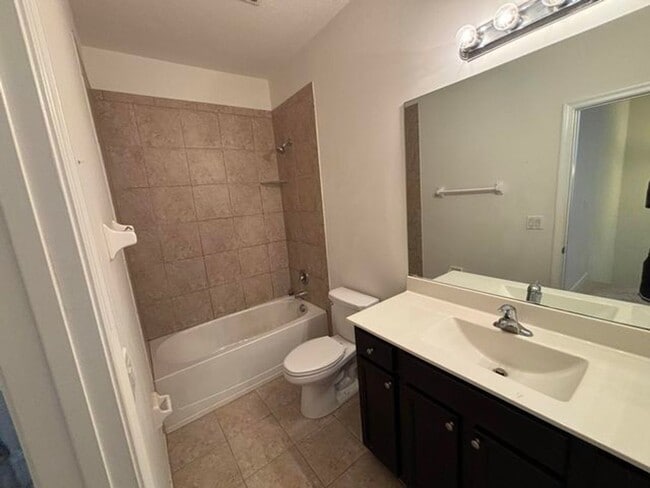 Building Photo - 4323 BRAXTON AVE