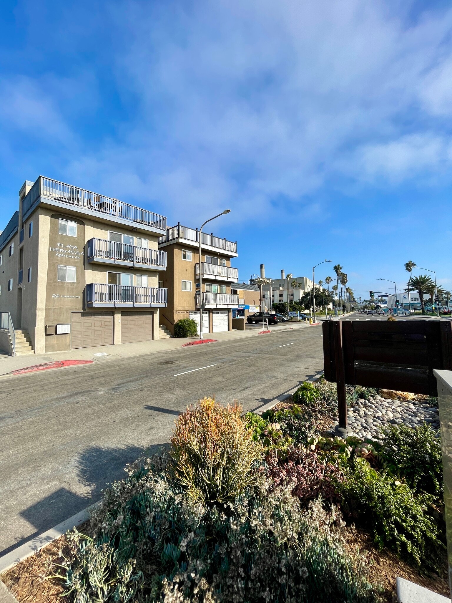 Building Photo - 16 Hermosa Ave