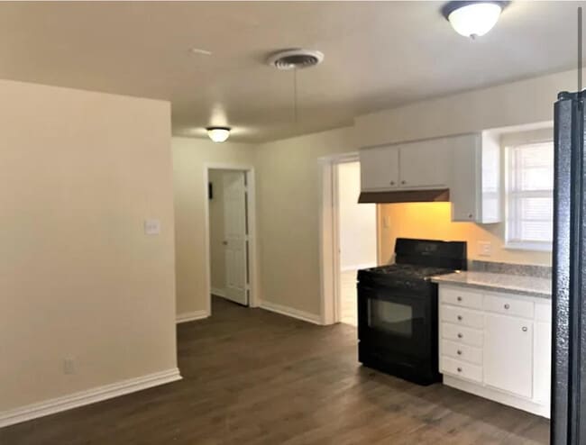Building Photo - 4908 43rd St