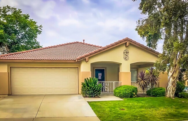 Primary Photo - COMING SOON! 3 Bedroom Home in the Desirab...