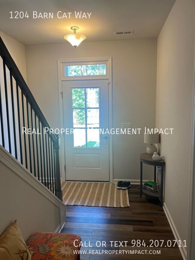 Building Photo - 1204 Barn Cat Way