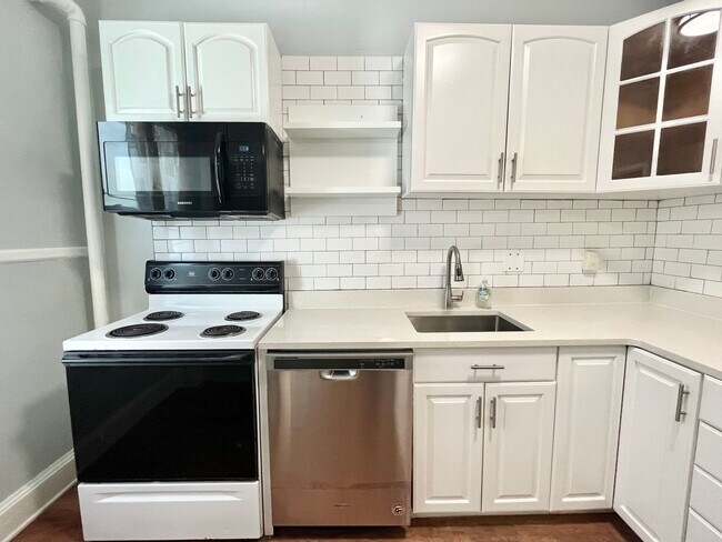 Building Photo - Fully Renovated 4BR/1.5BA on Science Hill | New Everything | Steps to Yale