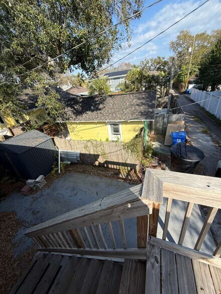 Off street parking and stairs - 246 21st Ave N