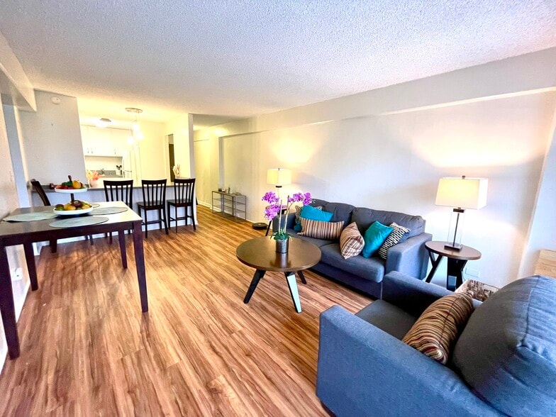 Building Photo - 303 Liliuokalani Ave