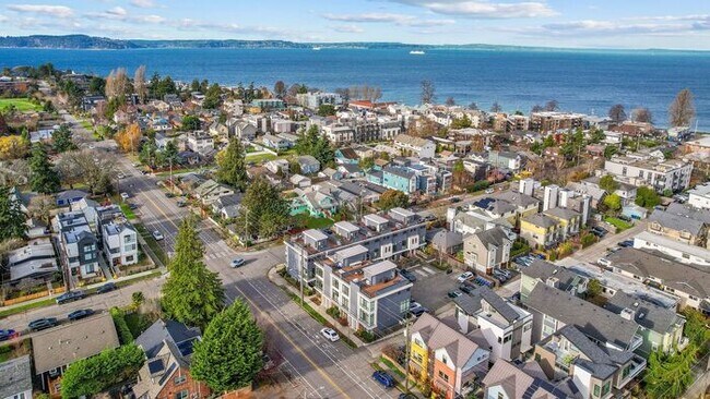 Building Photo - Stunning AIR CONDITIONED Alki Townhome w/ Rooftop Ocean View