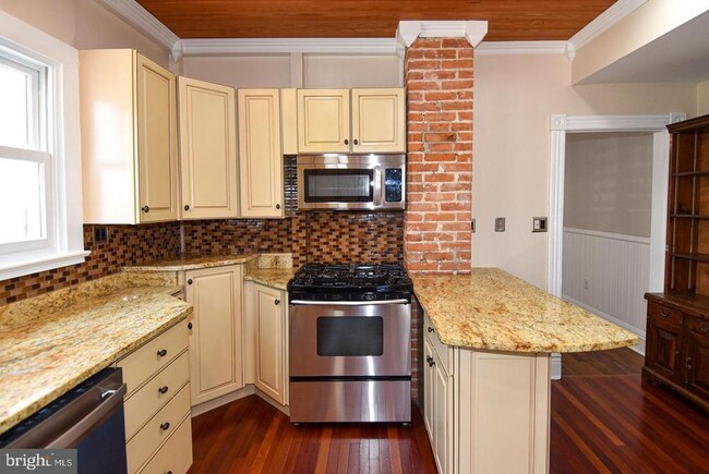 Building Photo - 518 N Patrick St