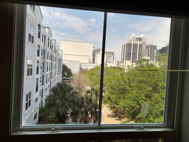 Building Photo - 206 E South St