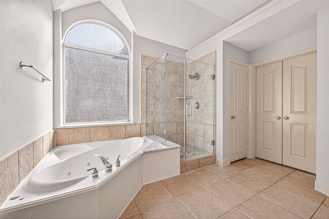 Building Photo - 3427 Lakeridge Canyon Dr