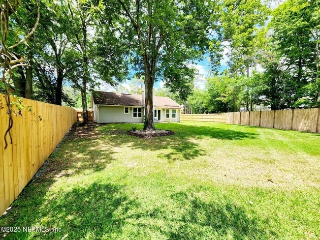 Building Photo - 3910 Karissa Ann Pl E