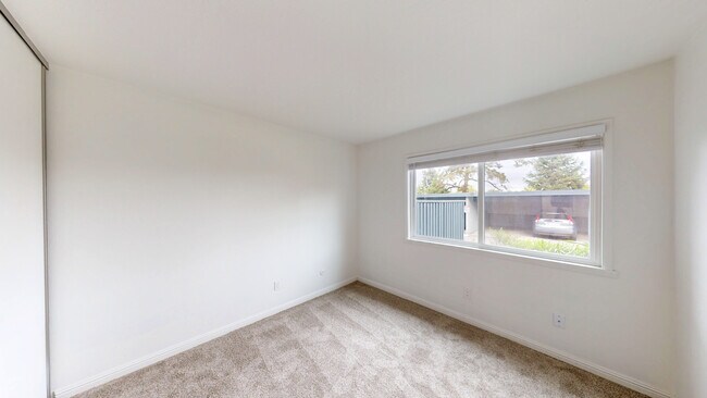 Building Photo - 402 Alameda del Prado