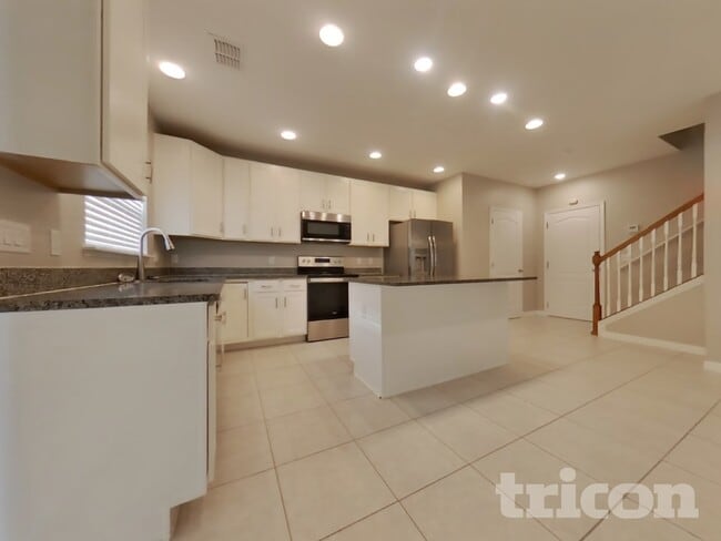 Building Photo - 15406 Taurus Ct