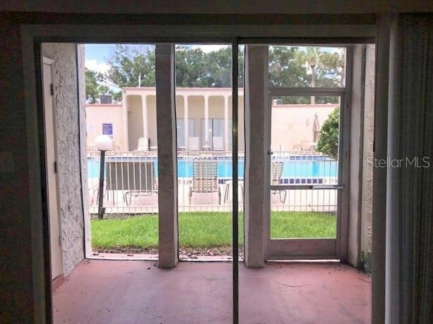 Building Photo - 548 Orange Dr