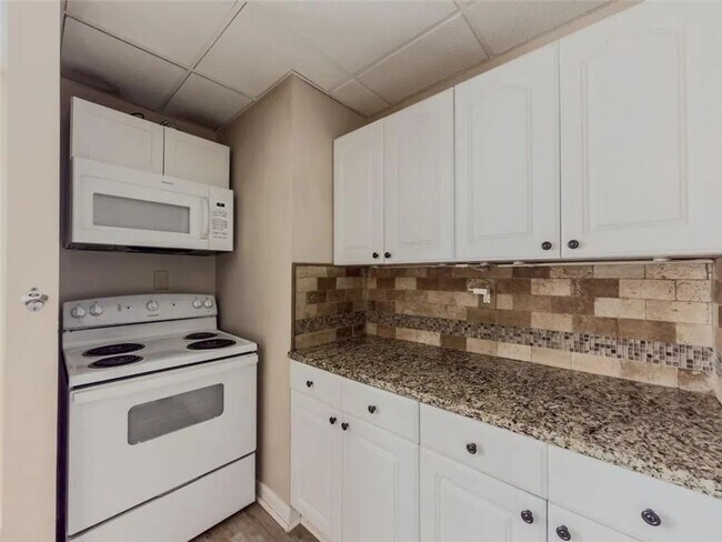 Building Photo - Spacious 6-bedroom house in MILL CREEK cluster in Dacula