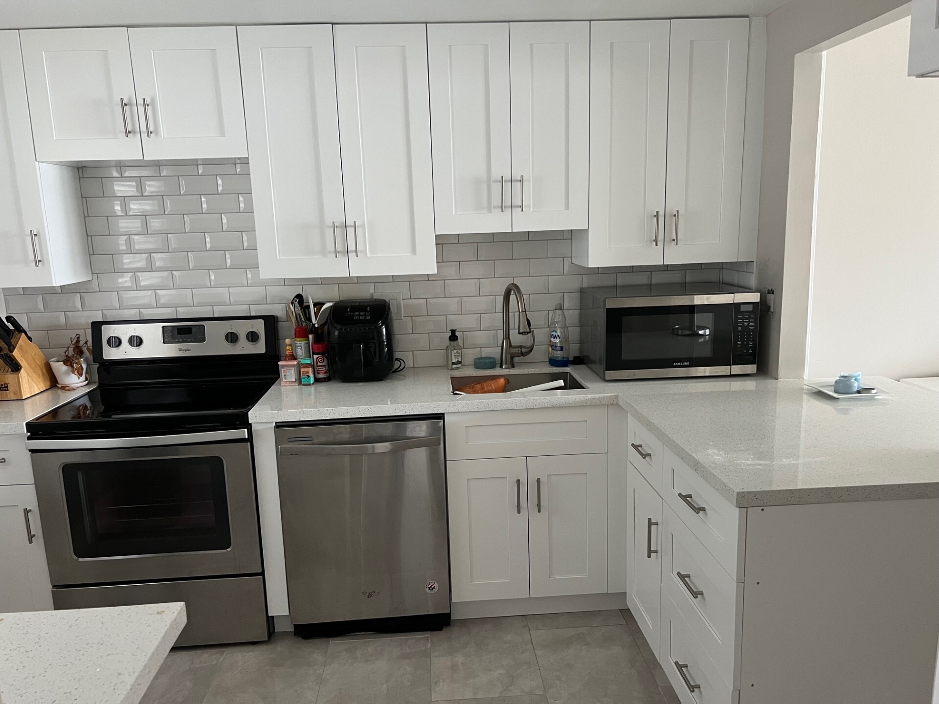 Building Photo - 8360 Sands Point Blvd