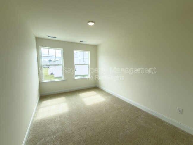 Building Photo - 74 Bloodroot St