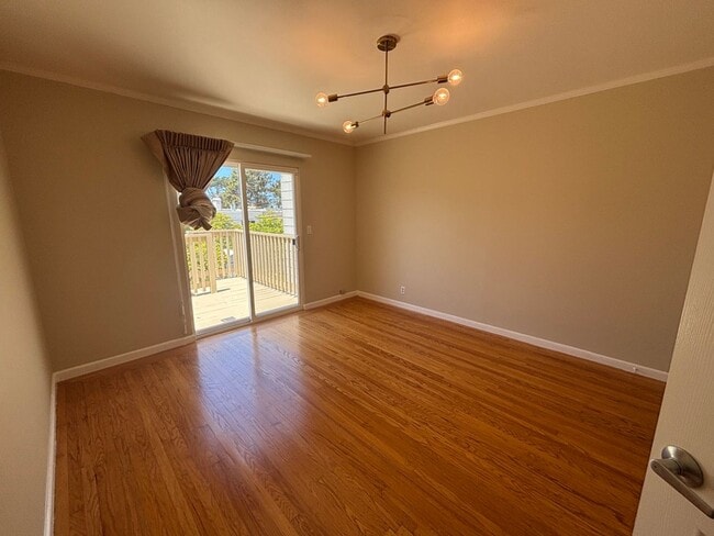 Building Photo - Bright & Spacious Single Family Home - Par...