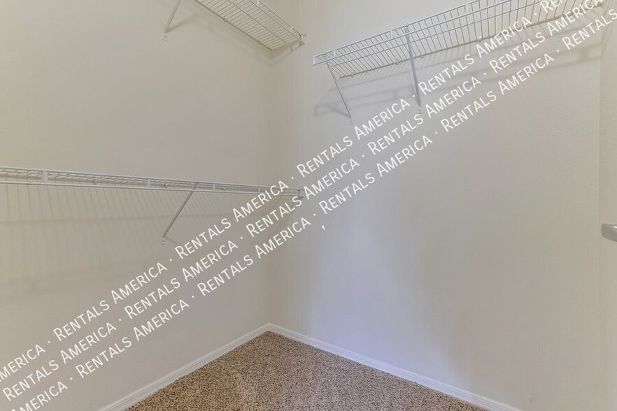 Building Photo - 1941 S Pierpont