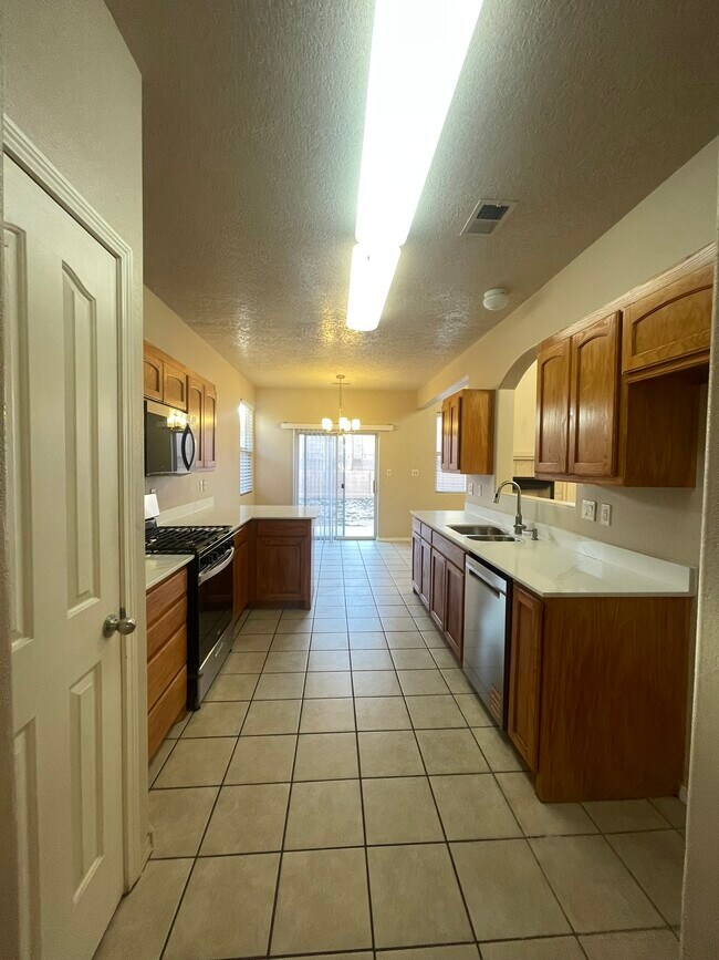 Building Photo - 919 Molten Pl NW