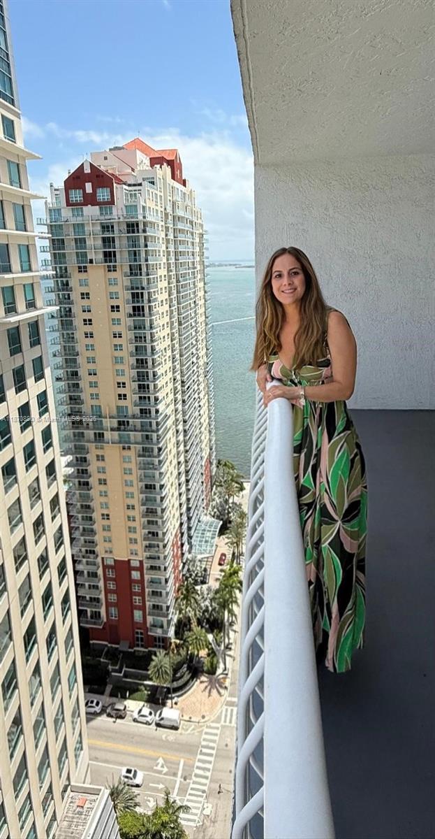 Building Photo - 1200 Brickell Bay Dr