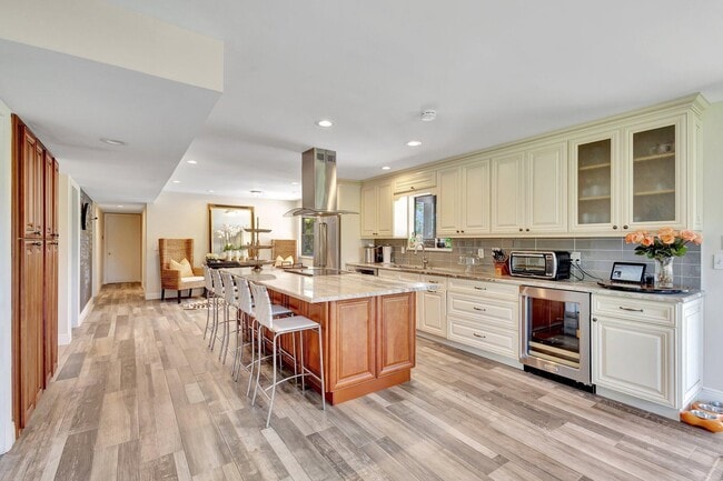 Building Photo - 5446 Reynolds Rd