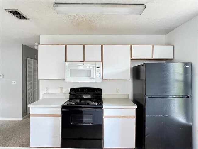 Building Photo - 8710 Rain Forest Pl