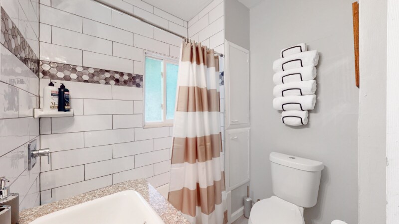 Building Photo - 1137 Colorado Blvd