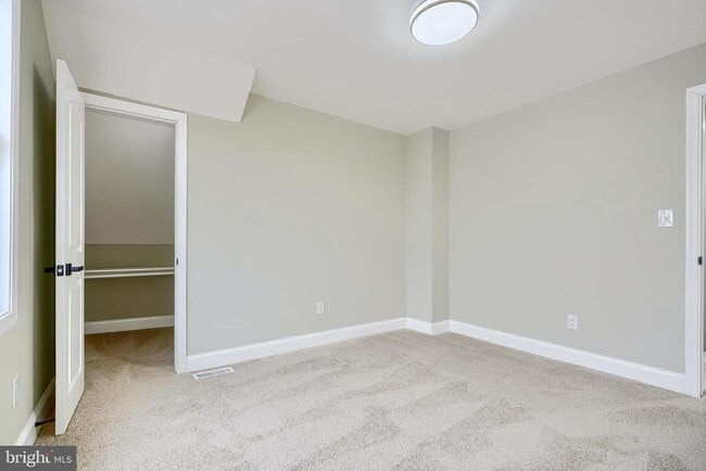 Building Photo - 3901 Forrester Ave