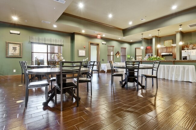 Building Photo - Magnolia Trace