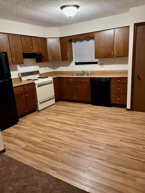 Building Photo - 614 Johnson Hill Rd