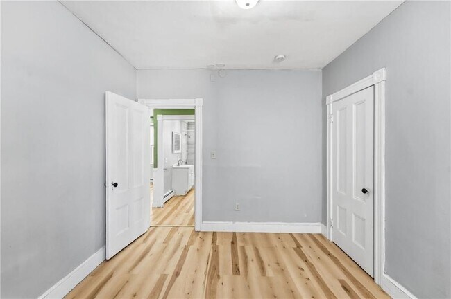 Building Photo - 18 Geneva St