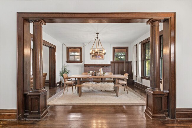 Building Photo - 439 Thurman Ave