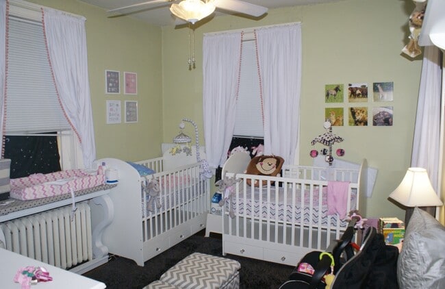 Building Photo - Fantastic Four Bedroom Home in Museum Dist...