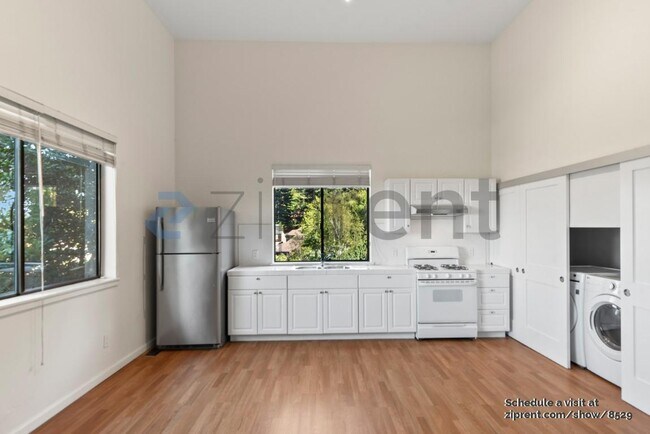 Building Photo - 50 E Scenic Ave