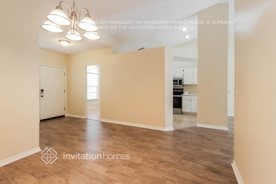 Building Photo - 4004 Fontana Pl