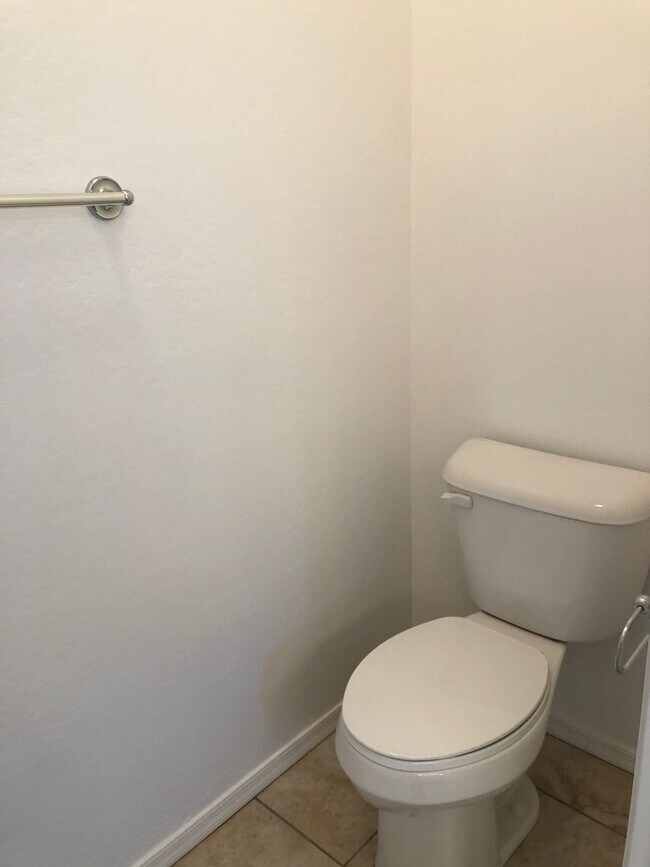 Building Photo - Three Bedroom in Saddlewood ~ North Prescott