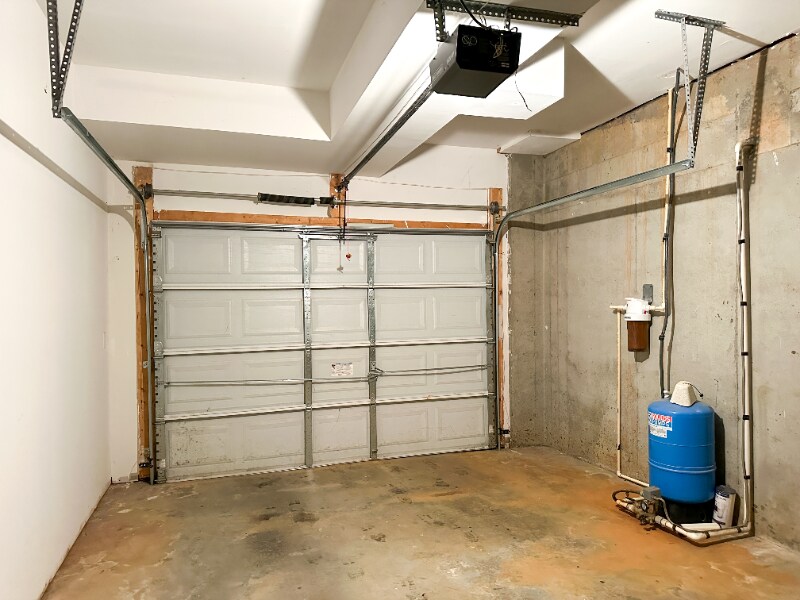 Building Photo - 600 Indian Trail